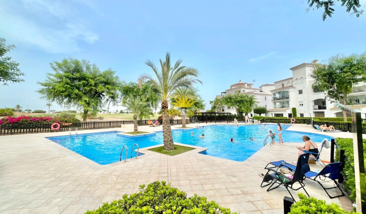 Apartamento de 2 habitaciones en La Torre Golf Resort en alquiler con piscina garaje - 1.150 € (Ref: 9875324)