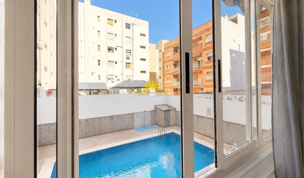 1 bedroom Apartment for sale in Torrevieja - € 97,000 (Ref: 9875509)