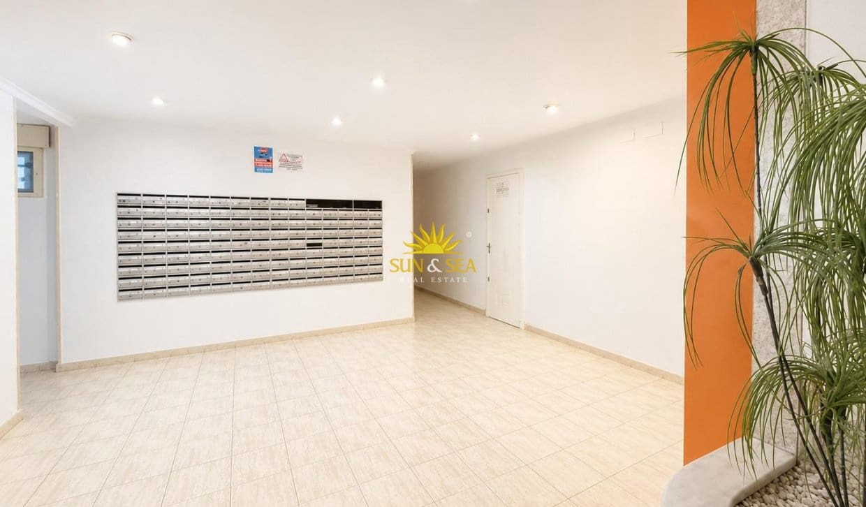 1 bedroom Apartment for sale in Torrevieja - € 97,000 (Ref: 9875509)