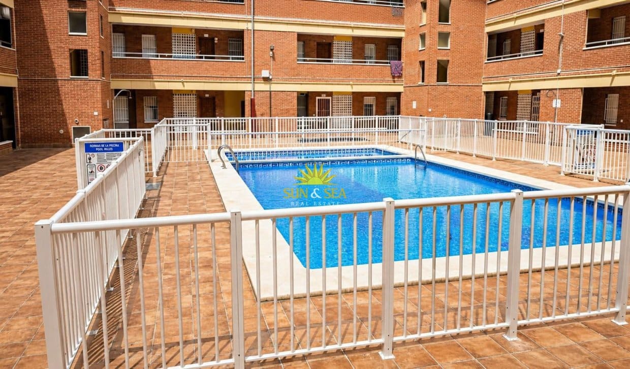 2 chambre Appartement à vendre à Torrevieja - 146 900 € (Ref: 9877244)