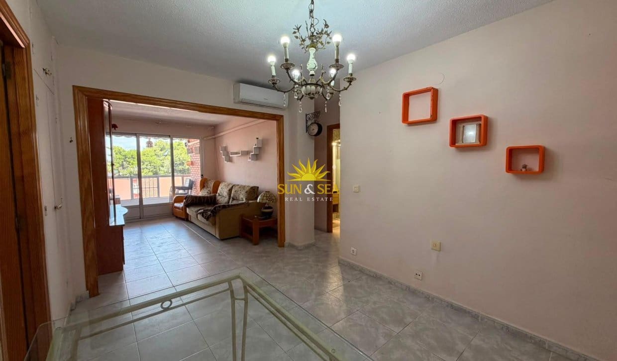 2 soveværelse Lejlighed til salg i Torrevieja - € 129.000 (Ref: 9877244)