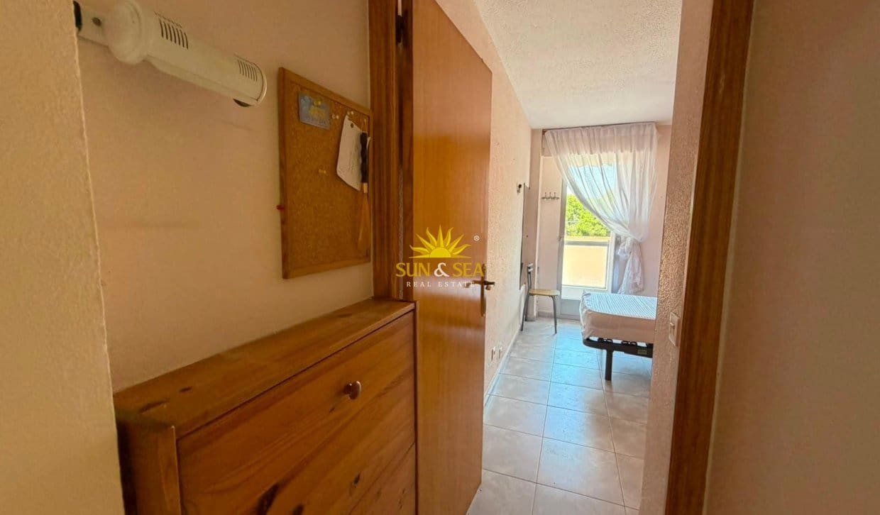2 soveværelse Lejlighed til salg i Torrevieja - € 129.000 (Ref: 9877244)