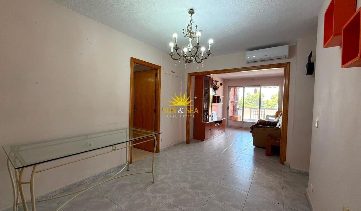 2 soveværelse Lejlighed til salg i Torrevieja - € 129.000 (Ref: 9877244)
