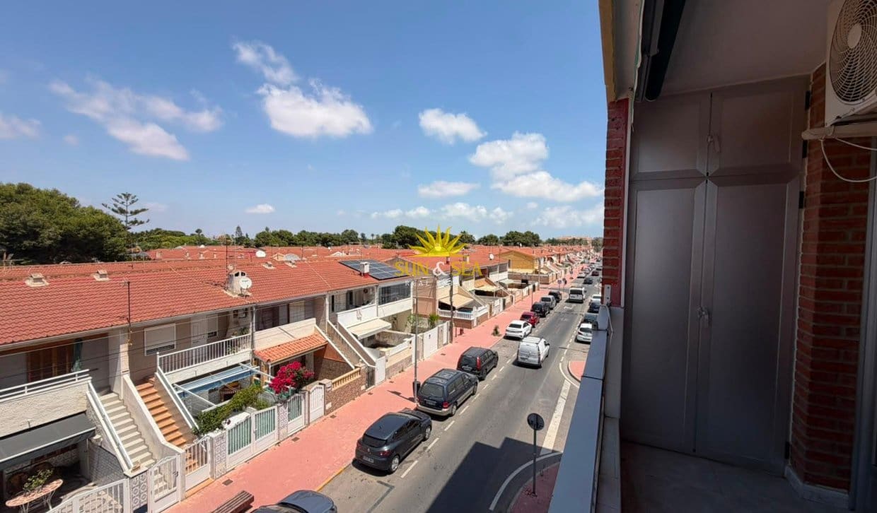 2 soveværelse Lejlighed til salg i Torrevieja - € 129.000 (Ref: 9877244)