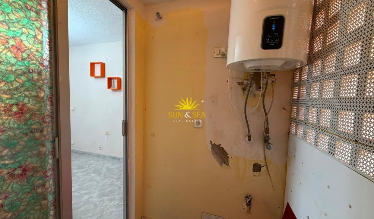 2 soveværelse Lejlighed til salg i Torrevieja - € 129.000 (Ref: 9877244)