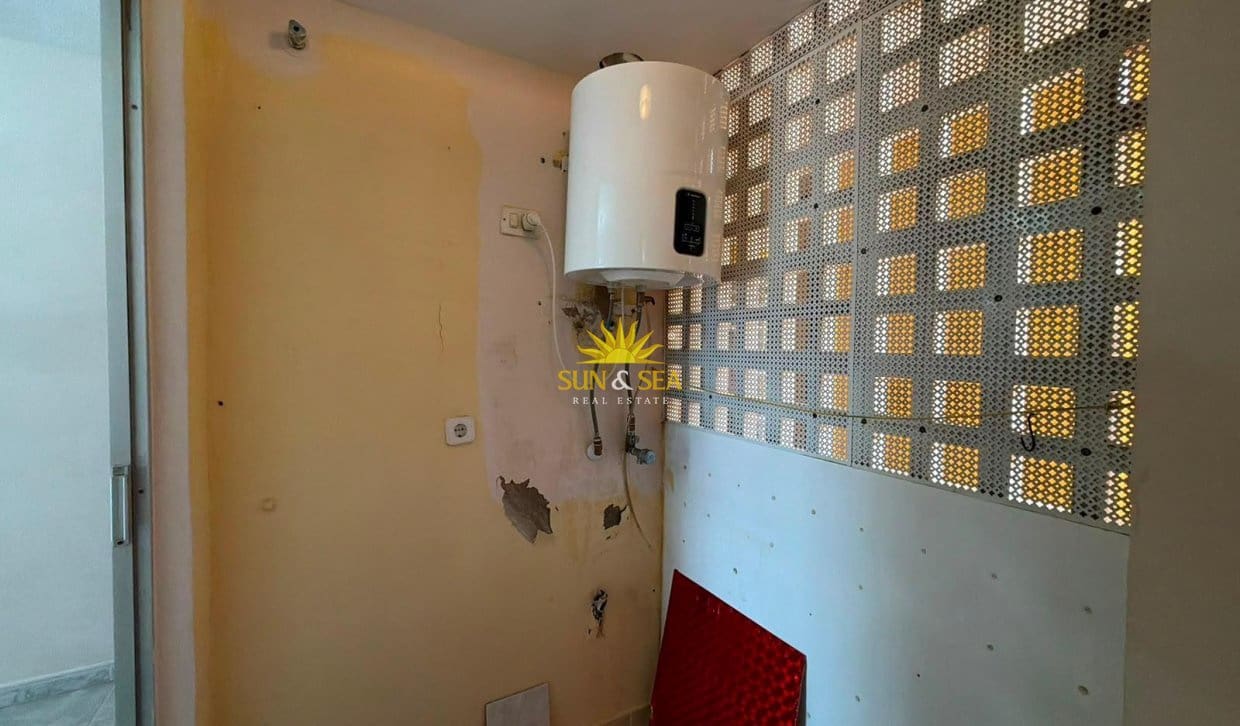 2 soveværelse Lejlighed til salg i Torrevieja - € 129.000 (Ref: 9877244)