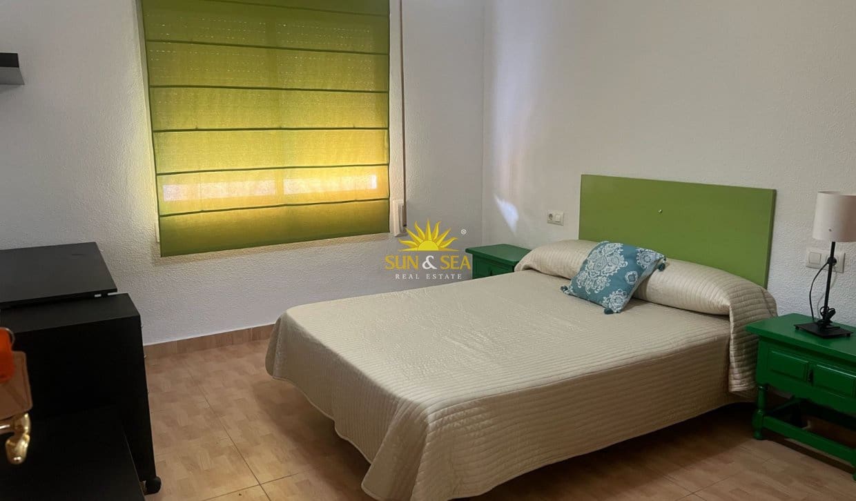 4 sovrum Lägenhet att hyra i Cartagena - 1 050 € (Ref: 9877564)