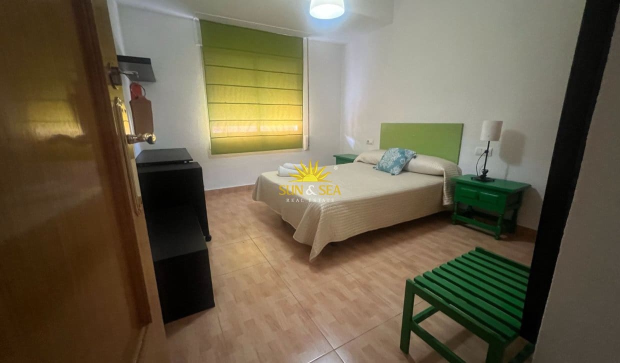 4 sovrum Lägenhet att hyra i Cartagena - 1 050 € (Ref: 9877564)