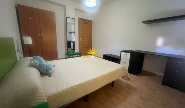 4 soverom Leilighet til leie i Cartagena Ciudad, Cartagena - € 1 050 (Ref: 9877564)
