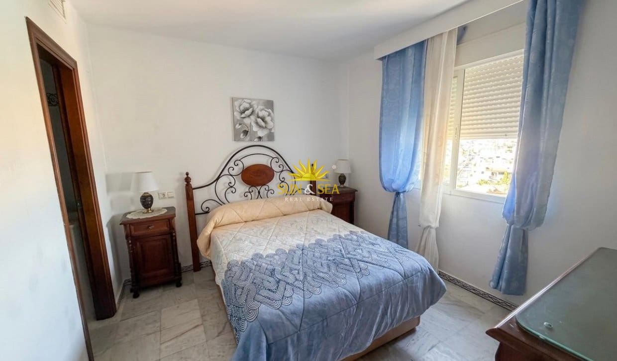 2 sovrum Lägenhet att hyra i Torrevieja med pool - 900 € (Ref: 9877565)
