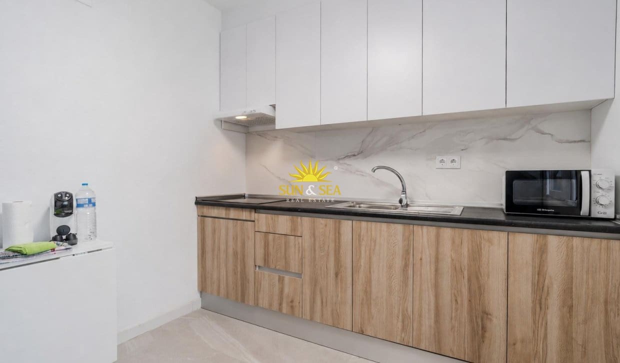 2 bedroom Apartment for rent in Pilar de la Horadada - € 1,100 (Ref: 9879543)