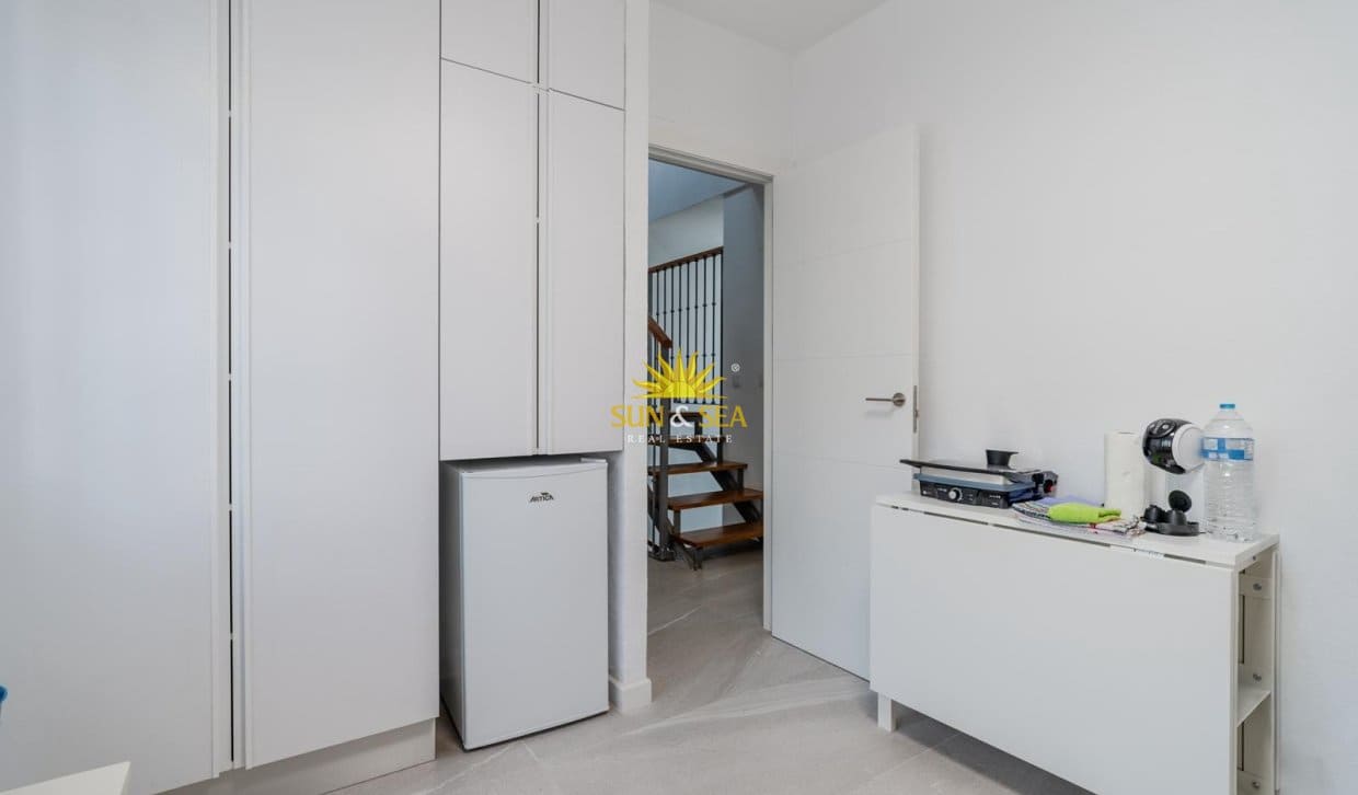 2 bedroom Apartment for rent in Pilar de la Horadada - € 1,100 (Ref: 9879543)