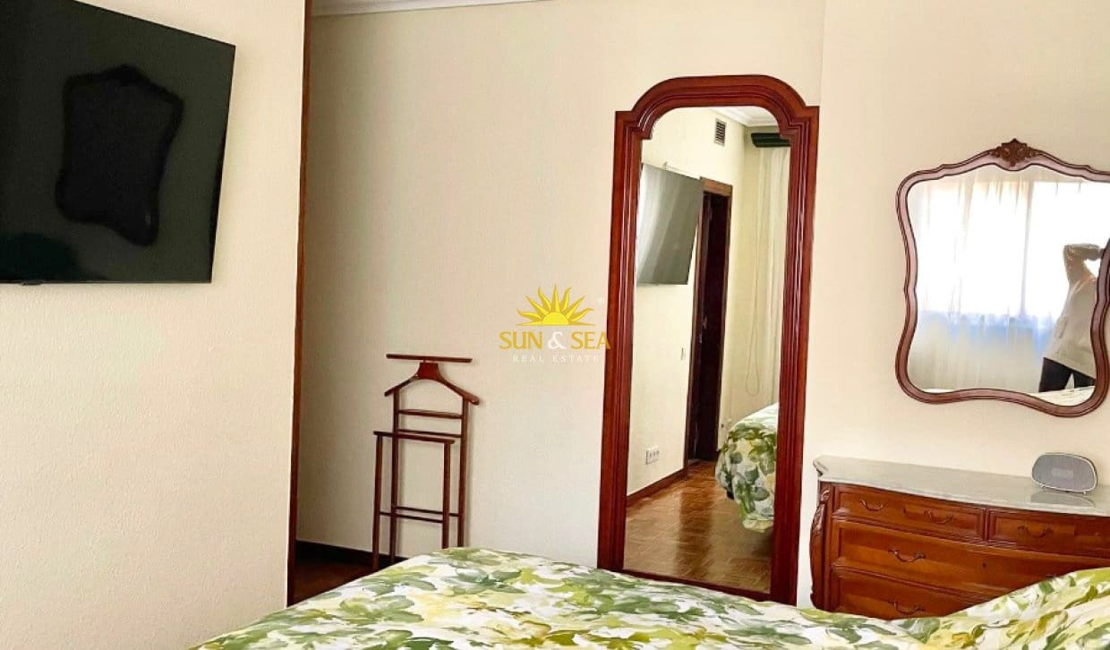 4 soverom Leilighet til leie i Cartagena - € 1 200 (Ref: 9879885)