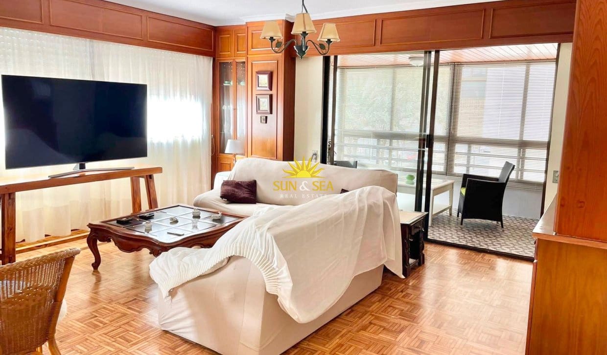 4 soverom Leilighet til leie i Cartagena - € 1 200 (Ref: 9879885)