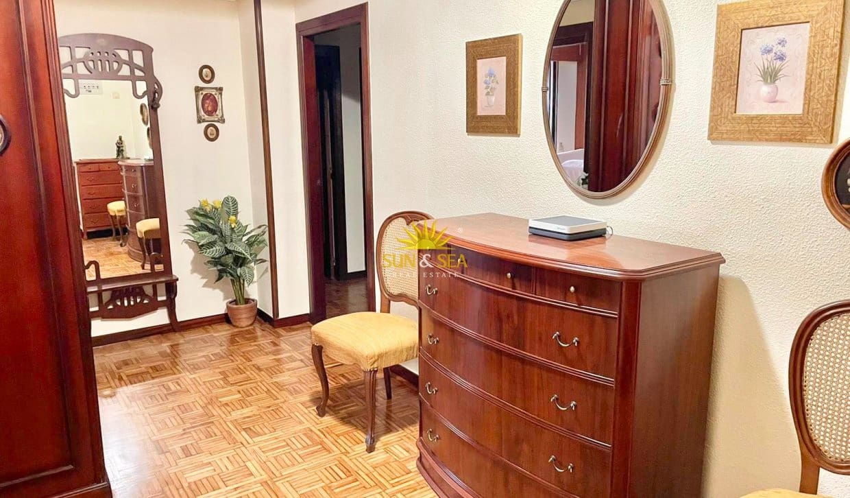 4 soverom Leilighet til leie i Cartagena - € 1 200 (Ref: 9879885)