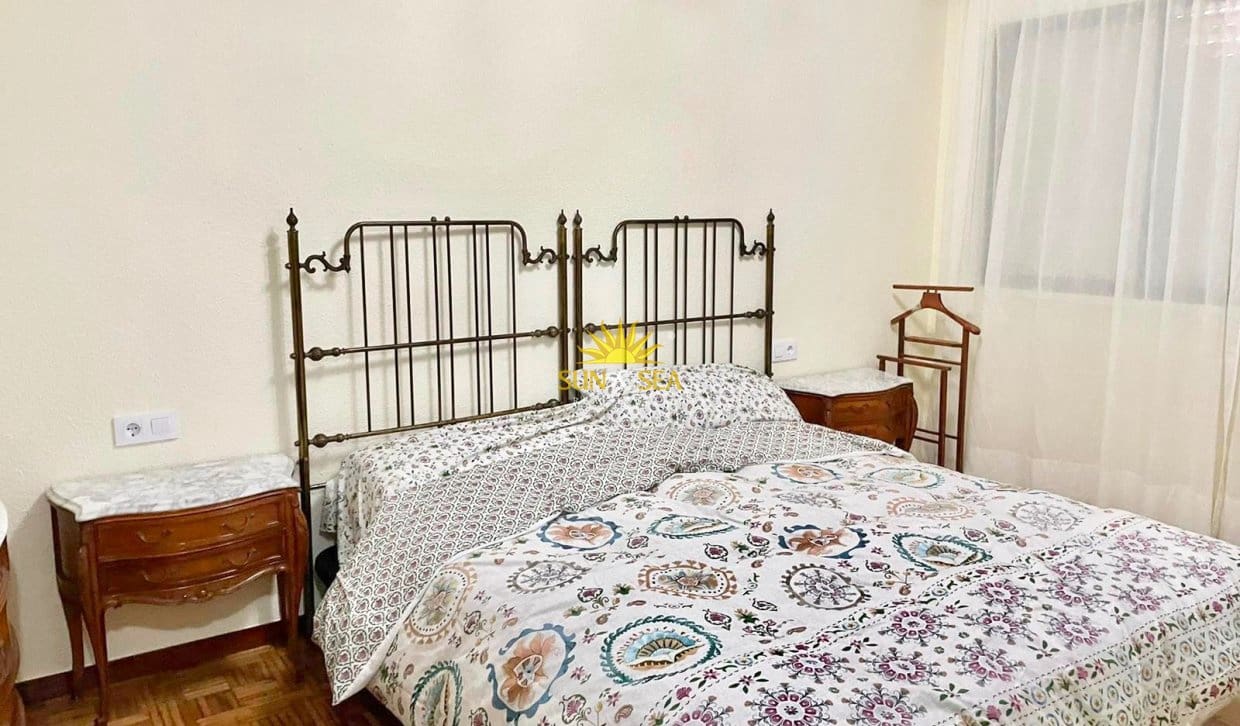 4 soverom Leilighet til leie i Cartagena - € 1 200 (Ref: 9879885)