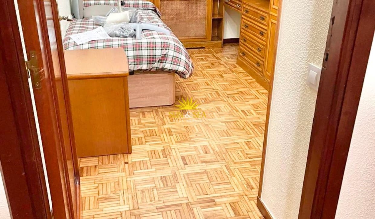4 soverom Leilighet til leie i Cartagena - € 1 200 (Ref: 9879885)