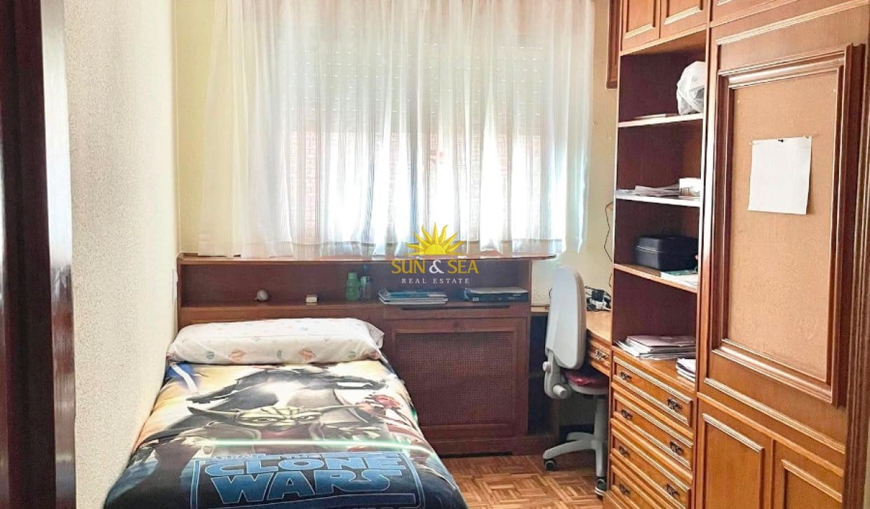 4 soverom Leilighet til leie i Cartagena - € 1 200 (Ref: 9879885)