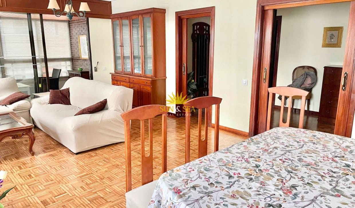 4 soverom Leilighet til leie i Cartagena - € 1 200 (Ref: 9879885)