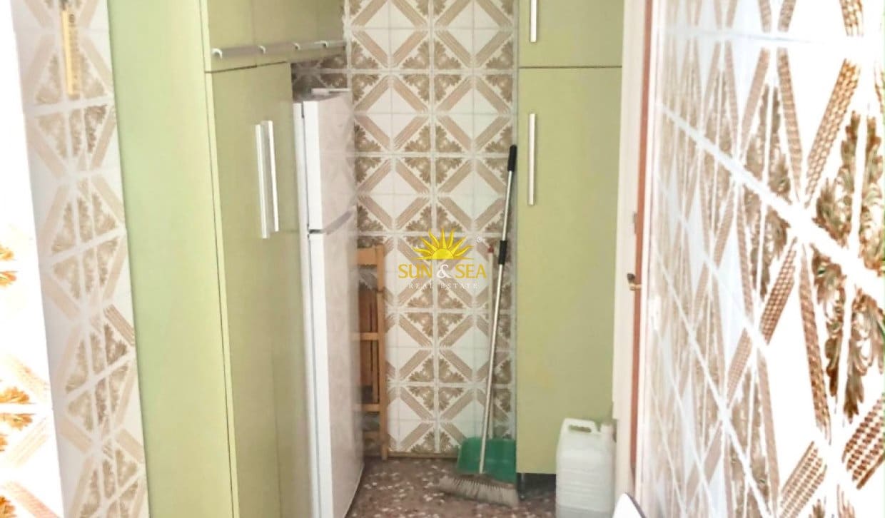 3 sovrum Lägenhet att hyra i Cartagena - 1 000 € (Ref: 9879886)