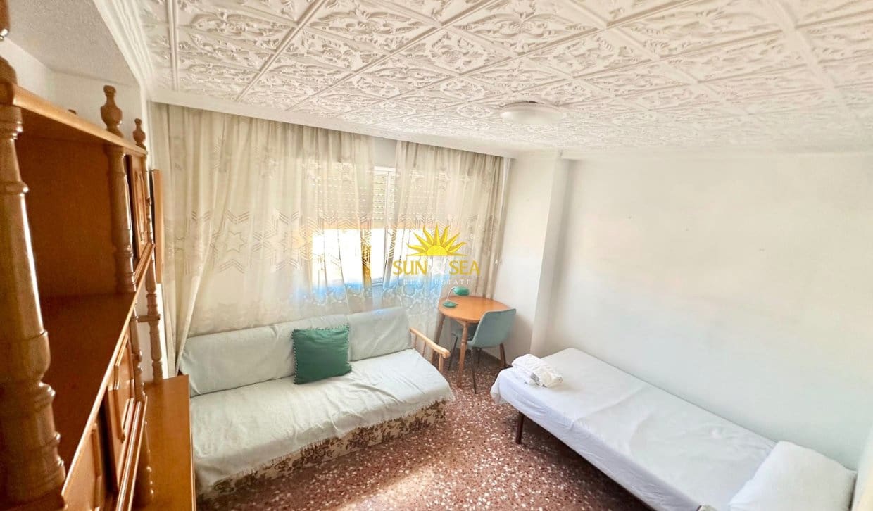 3 sovrum Lägenhet att hyra i Cartagena - 1 000 € (Ref: 9879886)