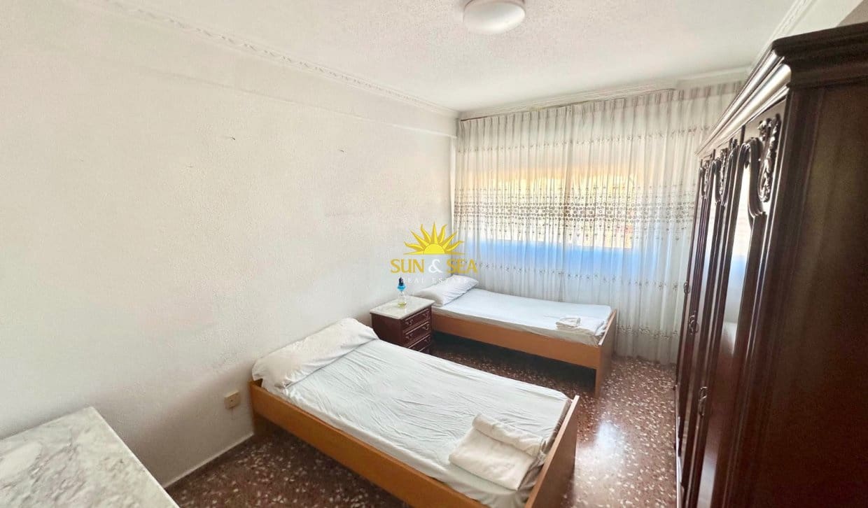 3 sovrum Lägenhet att hyra i Cartagena - 1 000 € (Ref: 9879886)