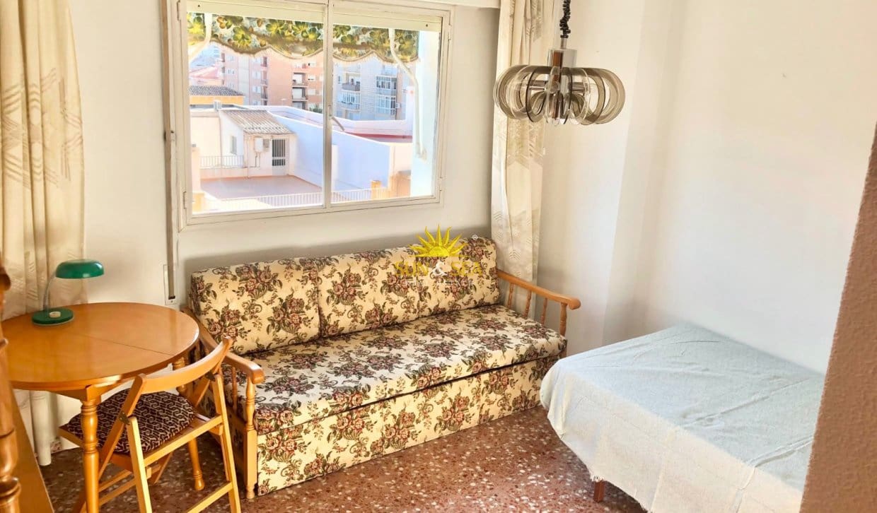 3 sovrum Lägenhet att hyra i Cartagena - 1 000 € (Ref: 9879886)