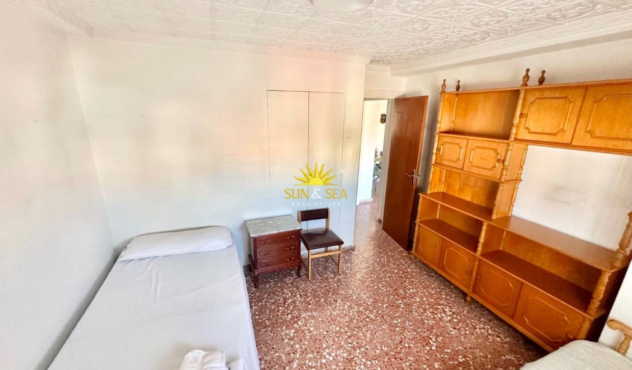 3 sovrum Lägenhet att hyra i Cartagena - 1 000 € (Ref: 9879886)