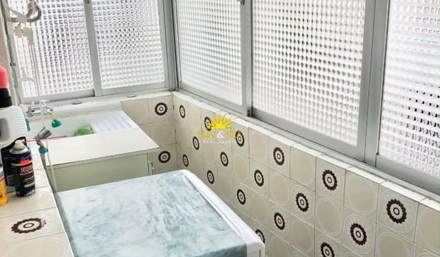 3 sovrum Lägenhet att hyra i Cartagena Ciudad, Cartagena - 1 000 € (Ref: 9879886)