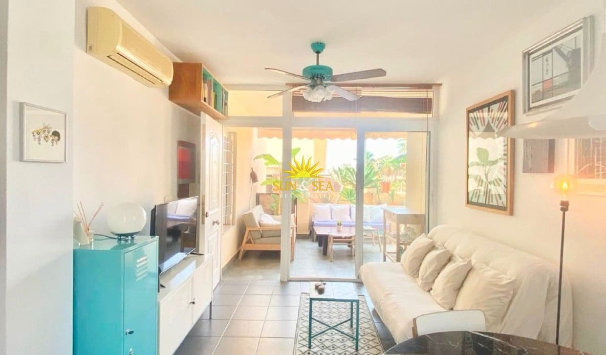 2 bedroom Apartment for holiday rental in Isla Plana with pool - € 800 (Ref: 9880304)