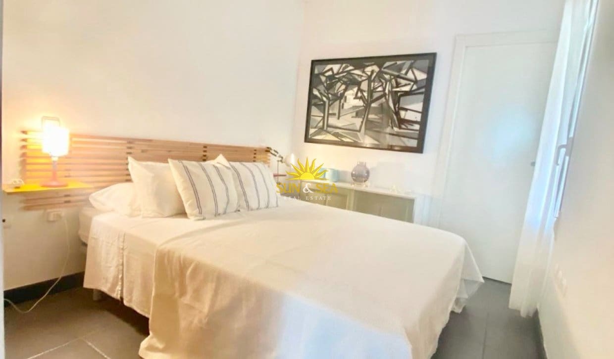 2 bedroom Apartment for holiday rental in Isla Plana with pool - € 800 (Ref: 9880304)