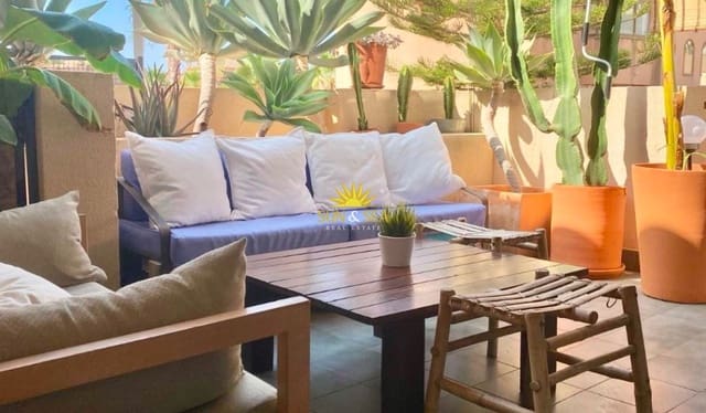 Appartement de 2 chambres de location de vacances à Isla Plana, Carthagène avec piscine - 800 € (Ref: 9880304)