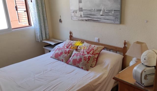 Appartement de 2 chambres de location de vacances à La Manga del Mar Menor avec piscine - 600 € (Ref: 9882444)
