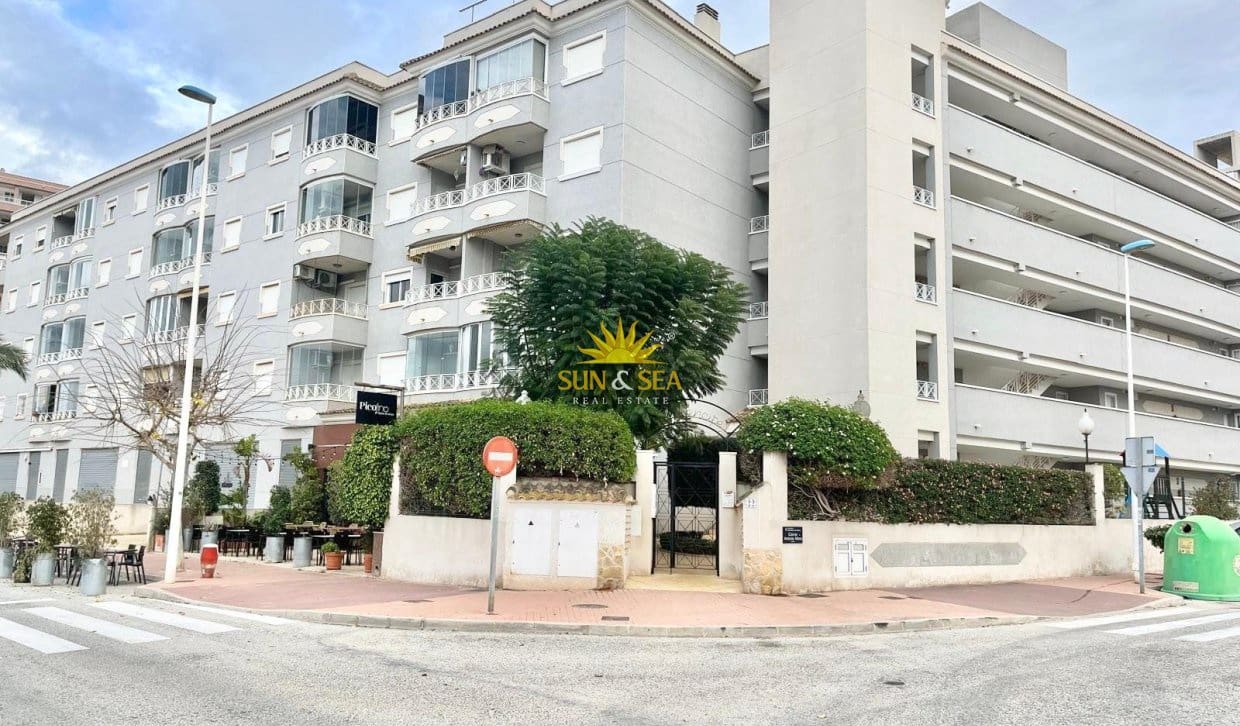 1 sovrum Lägenhet för semesterbostäder i Guardamar del Segura med pool garage - 650 € (Ref: 9882611)