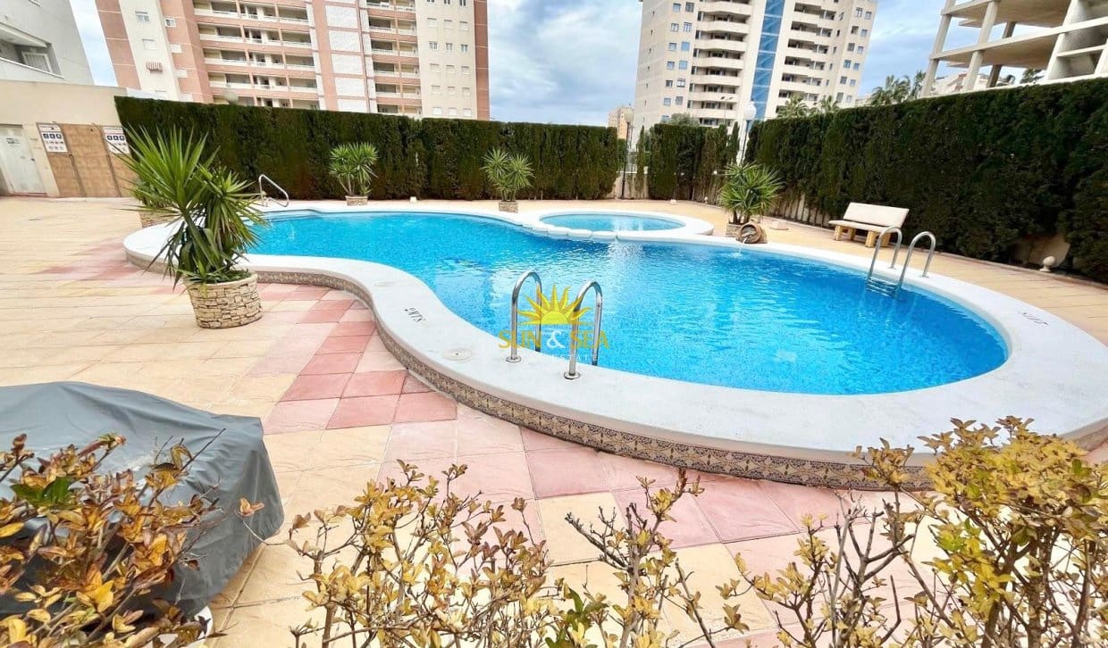 1 sovrum Lägenhet för semesterbostäder i Guardamar del Segura med pool garage - 650 € (Ref: 9882611)