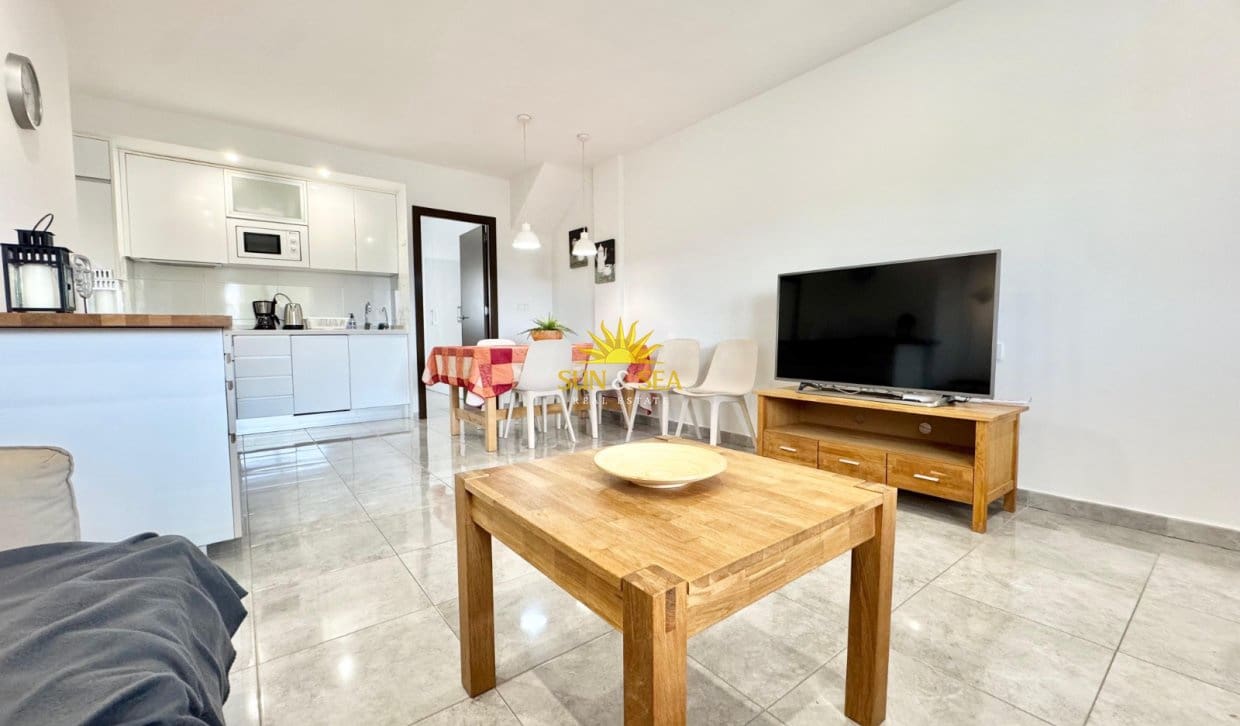 3 bedroom Apartment for rent in Torrevieja with pool - € 1,200 (Ref: 9882612)