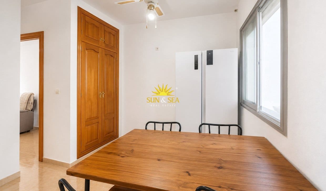 Pareado de 4 habitaciones en Santiago de la Ribera en venta con piscina garaje - 229.000 € (Ref: 9883589)