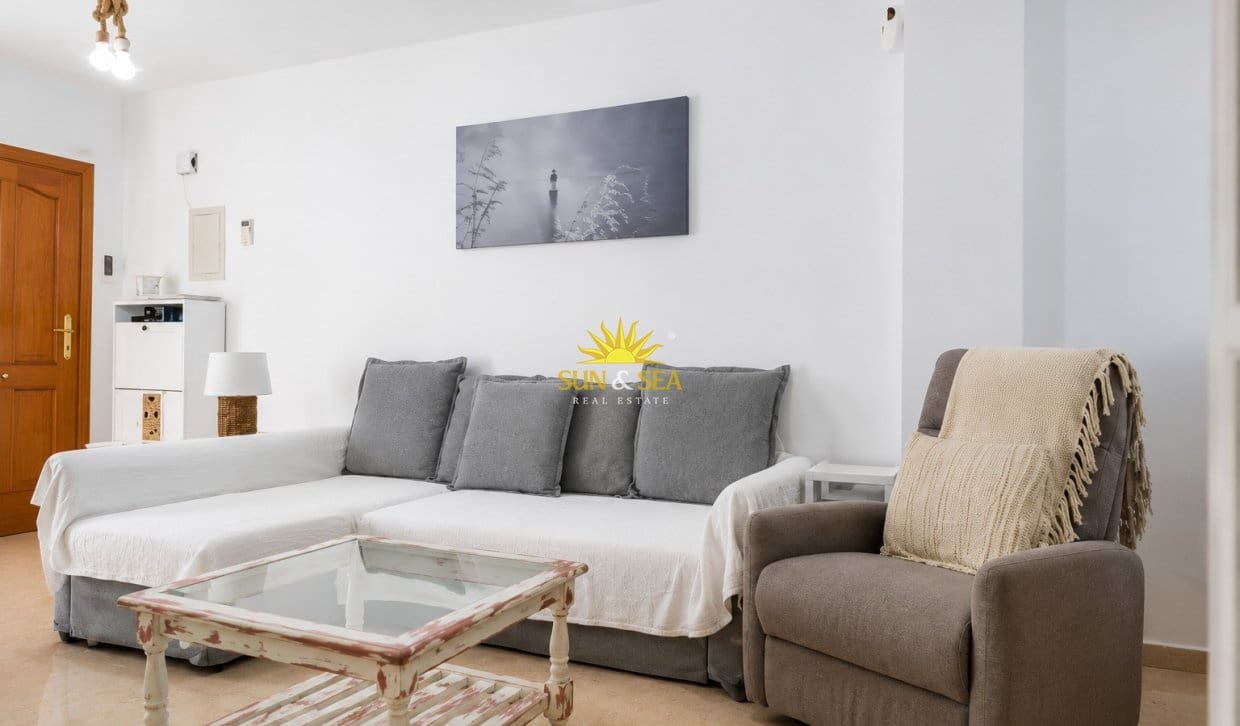 Pareado de 4 habitaciones en Santiago de la Ribera en venta con piscina garaje - 229.000 € (Ref: 9883589)