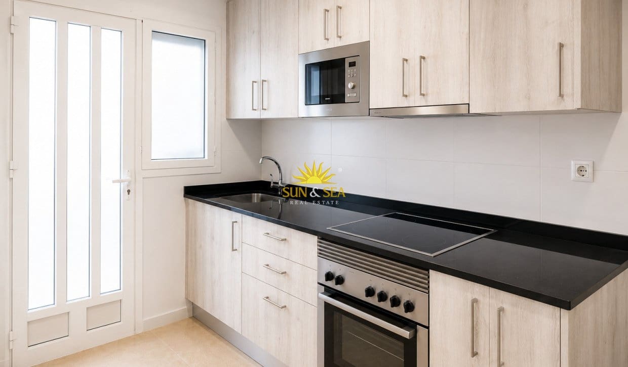Pareado de 4 habitaciones en Santiago de la Ribera en venta con piscina garaje - 229.000 € (Ref: 9883589)