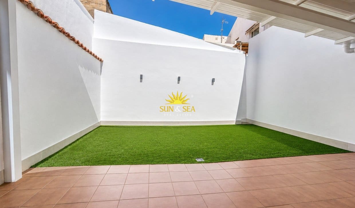 3 chambre Bungalow à vendre à San Javier avec piscine garage - 249 000 € (Ref: 9883859)