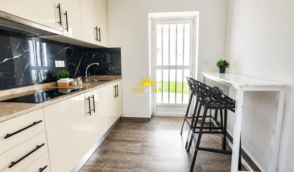 3 chambre Bungalow à vendre à San Javier avec piscine garage - 249 000 € (Ref: 9883859)