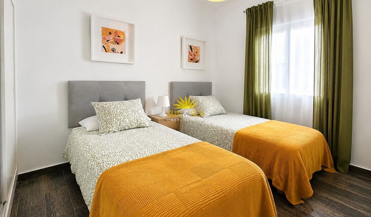 3 chambre Bungalow à vendre à San Javier avec piscine garage - 249 000 € (Ref: 9883859)