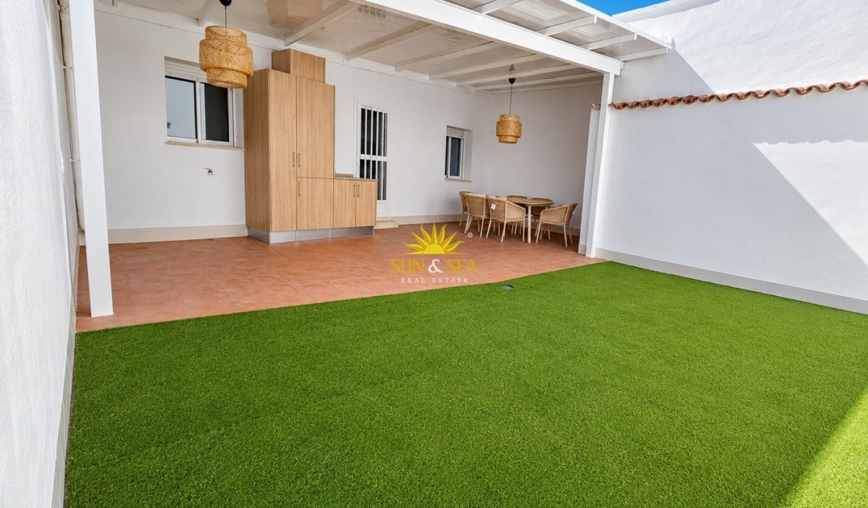 3 chambre Bungalow à vendre à San Javier avec piscine garage - 249 000 € (Ref: 9883859)