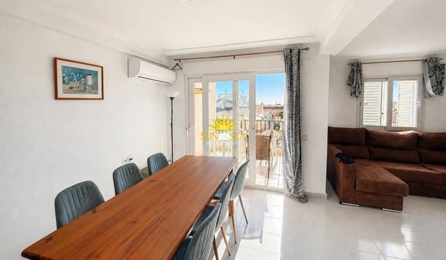3 makuuhuone Kattohuoneisto myytävänä paikassa Los Europeos, Torrevieja mukana 
autotalli - 420 000 € (Ref: 9889150)
