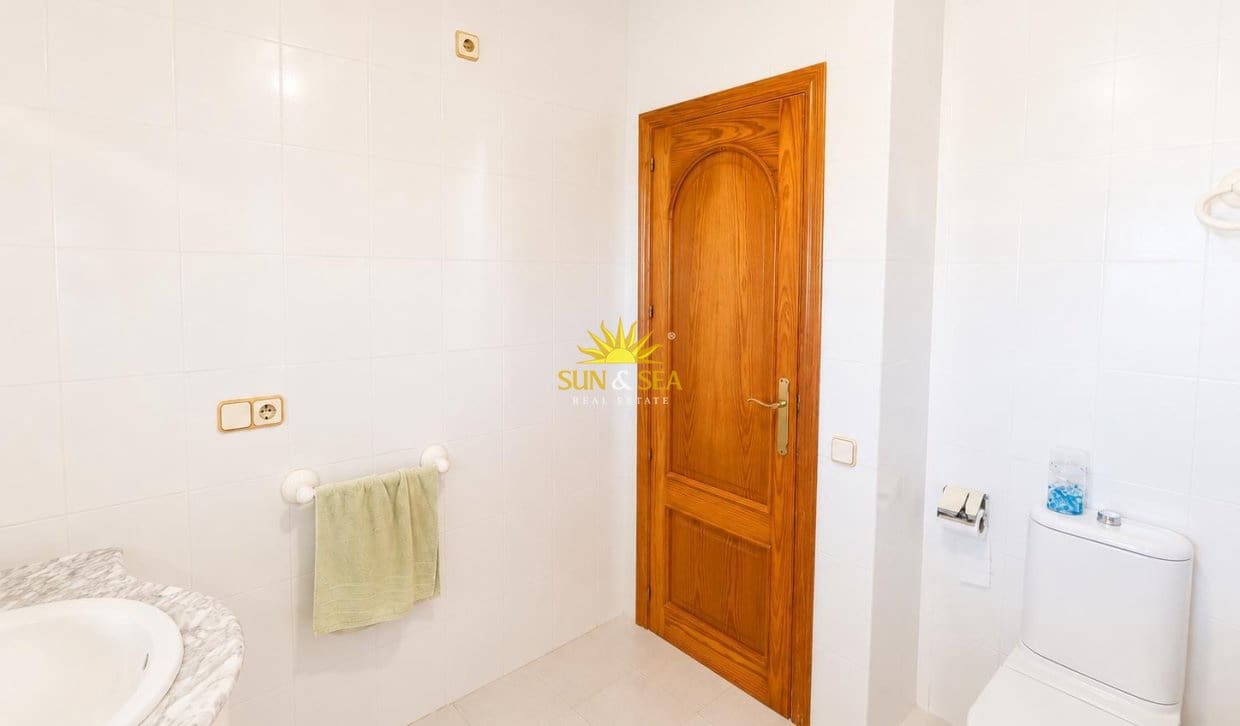 2 chambre Penthouse à vendre à La Mata avec piscine - 320 000 € (Ref: 9889151)