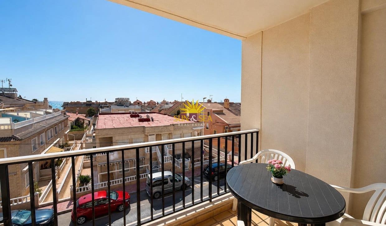 1 Zimmer Penthouse zu verkaufen in La Mata mit Pool - 150.000 € (Ref: 9889152)