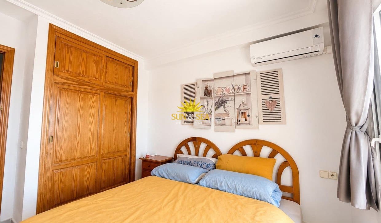 1 Zimmer Penthouse zu verkaufen in La Mata mit Pool - 150.000 € (Ref: 9889152)