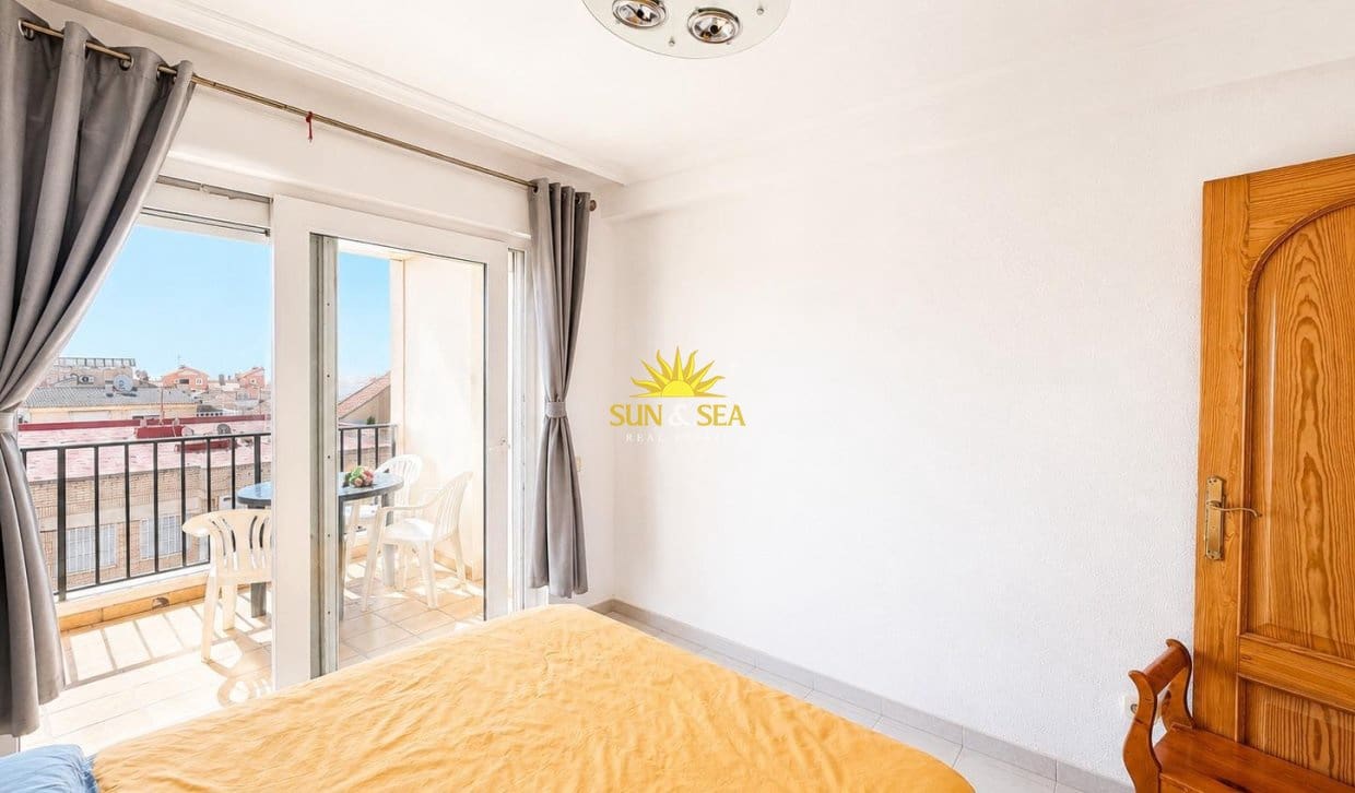 1 Zimmer Penthouse zu verkaufen in La Mata mit Pool - 150.000 € (Ref: 9889152)