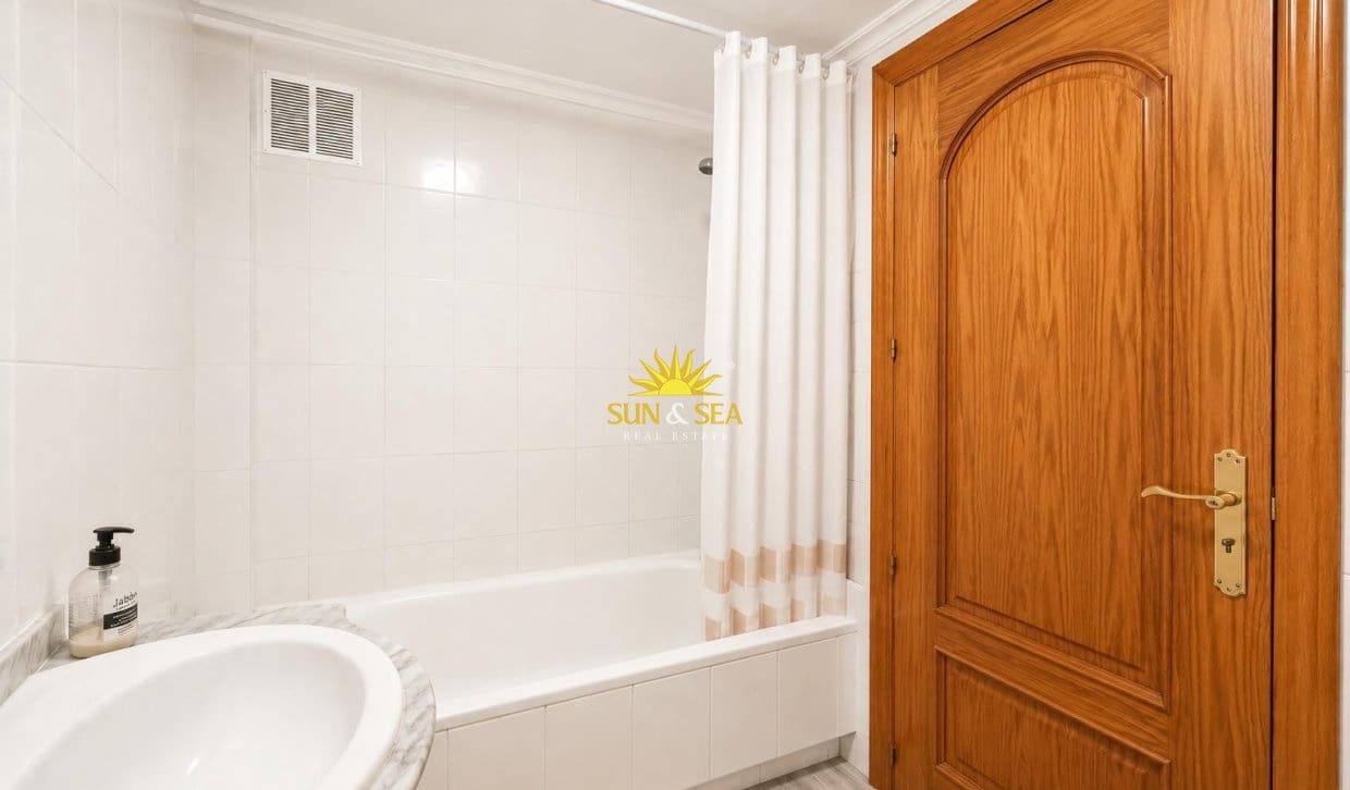 1 Zimmer Penthouse zu verkaufen in La Mata mit Pool - 150.000 € (Ref: 9889152)