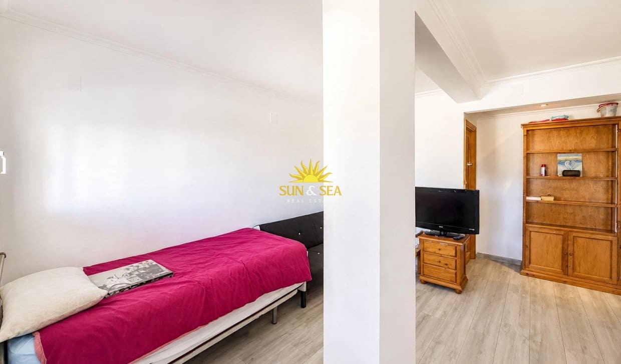 1 Zimmer Penthouse zu verkaufen in La Mata mit Pool - 150.000 € (Ref: 9889152)